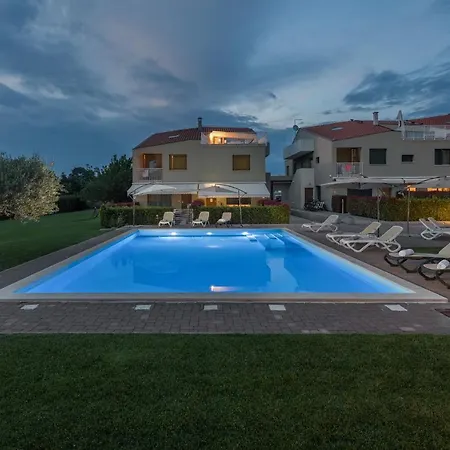 Maj Premium Residence *