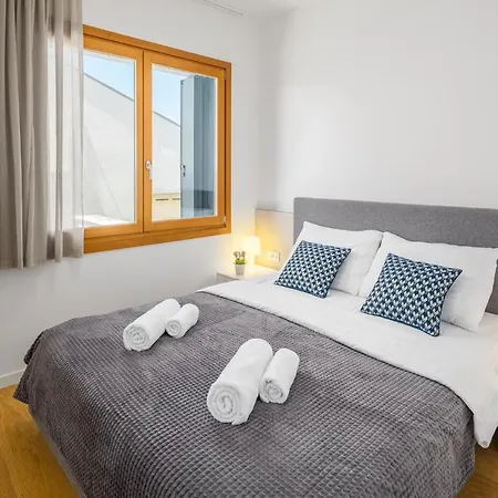 Maj Premium Residence