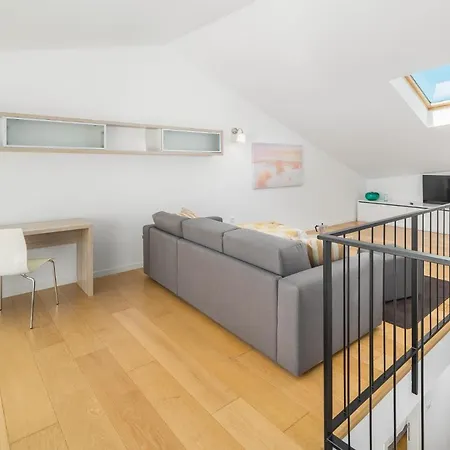 Maj Premium Residence