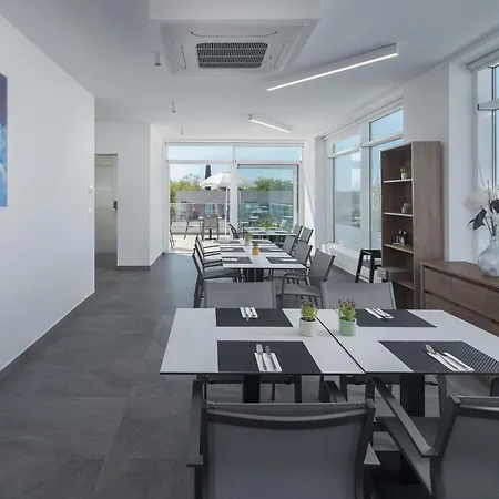 Maj Premium Residence Apartment *